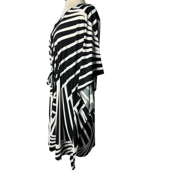 HAANI Women's Dress 2X Black White Striped KneeShort Sleeve Stretch V-Neck - Picture 4 of 12